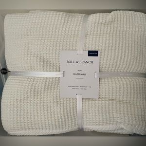 NWT- boll and branch waffle bed blanket- king/cal king - white